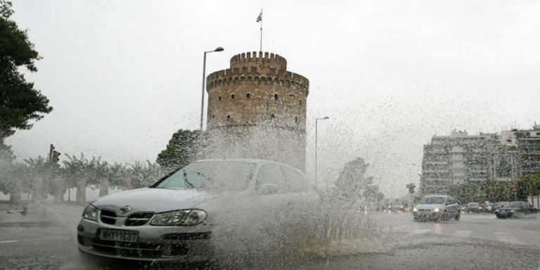 Κακοκαιρία – Ηχησε το 112 για Θεσσαλονίκη, Σέρρες και Χαλκιδική