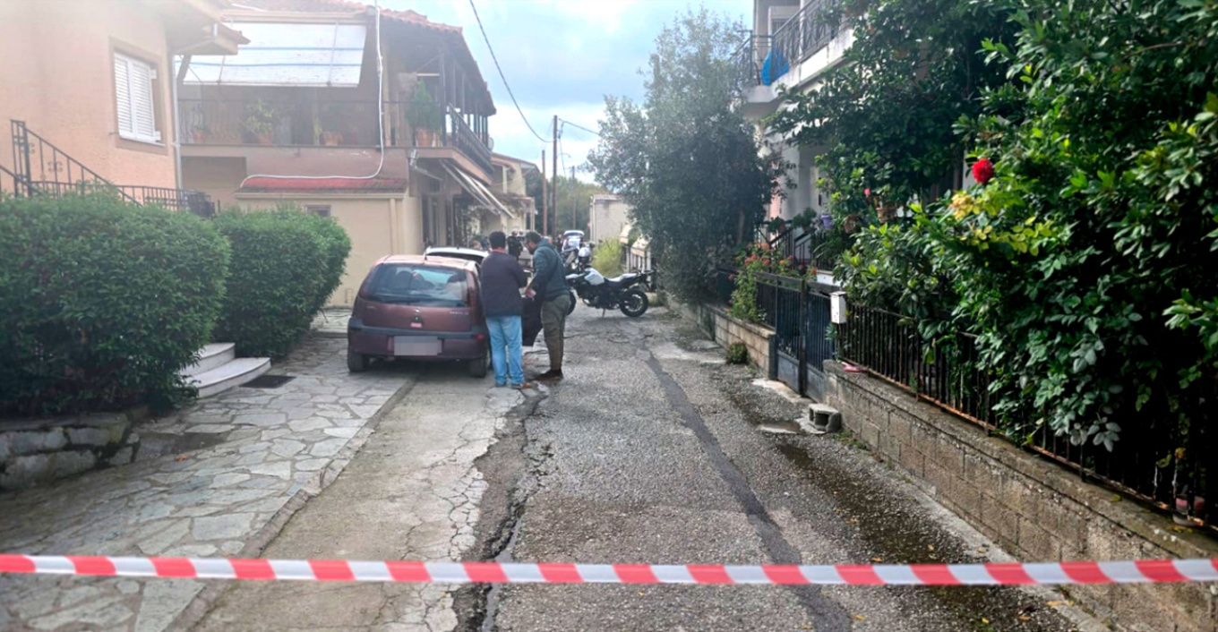 Μητροκτονία στα Τρίκαλα: Ο 18χρονος σκότωσε τη μητέρα του γιατί «τον παραμελούσε» – Τι θα πει στην απολογία του σήμερα