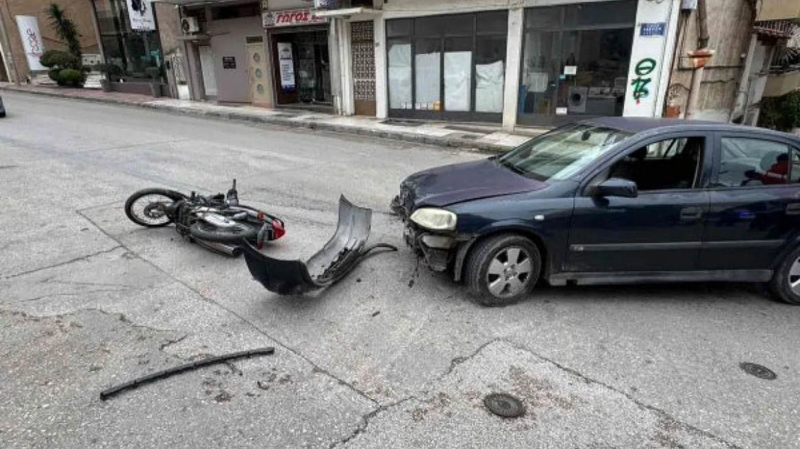 Σοβαρό τροχαίο στη Λαμία: Δικυκλιστής στο νοσοκομείο μετά σύγκρουση με μηχανάκι