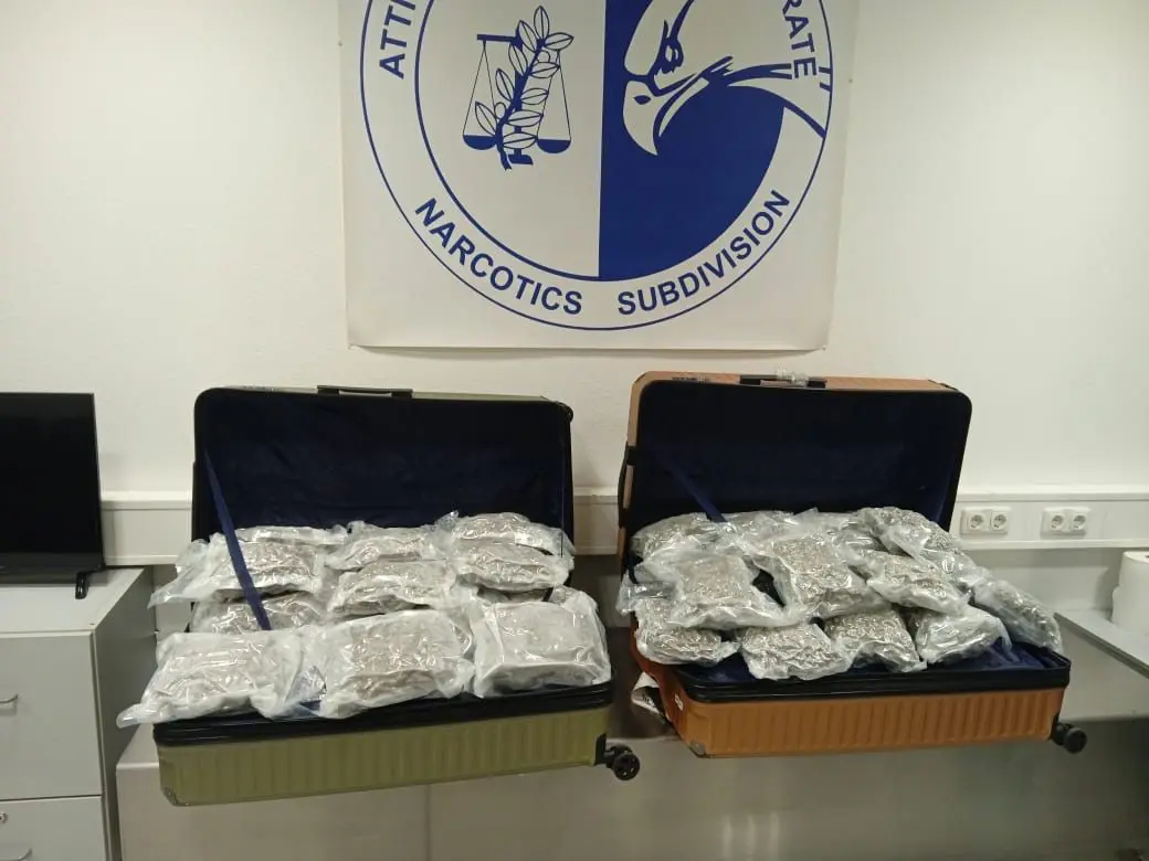Σύλληψη 2 αλλοδαπών που προσπάθησαν να «περάσουν» 44 κιλά κάνναβη skunk μέσω του «Ελ.Βενιζέλος»