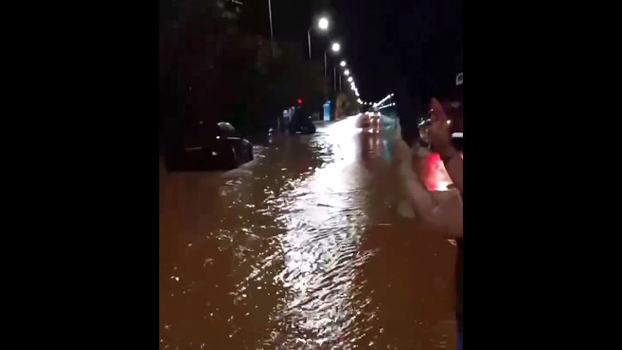 Σφοδρή κακοκαιρία σε Πρέβεζα και Βόνιτσα – Καταιγίδες «χτυπούν» και την Αττική από το μεσημέρι!