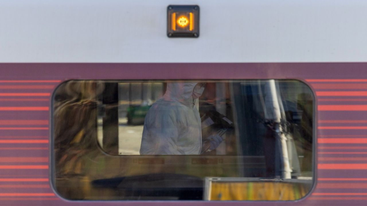 Σε κρίσιμη κατάσταση ο εργαζόμενος-ήρωας που εμπόδισε επίθεση σε τρένο