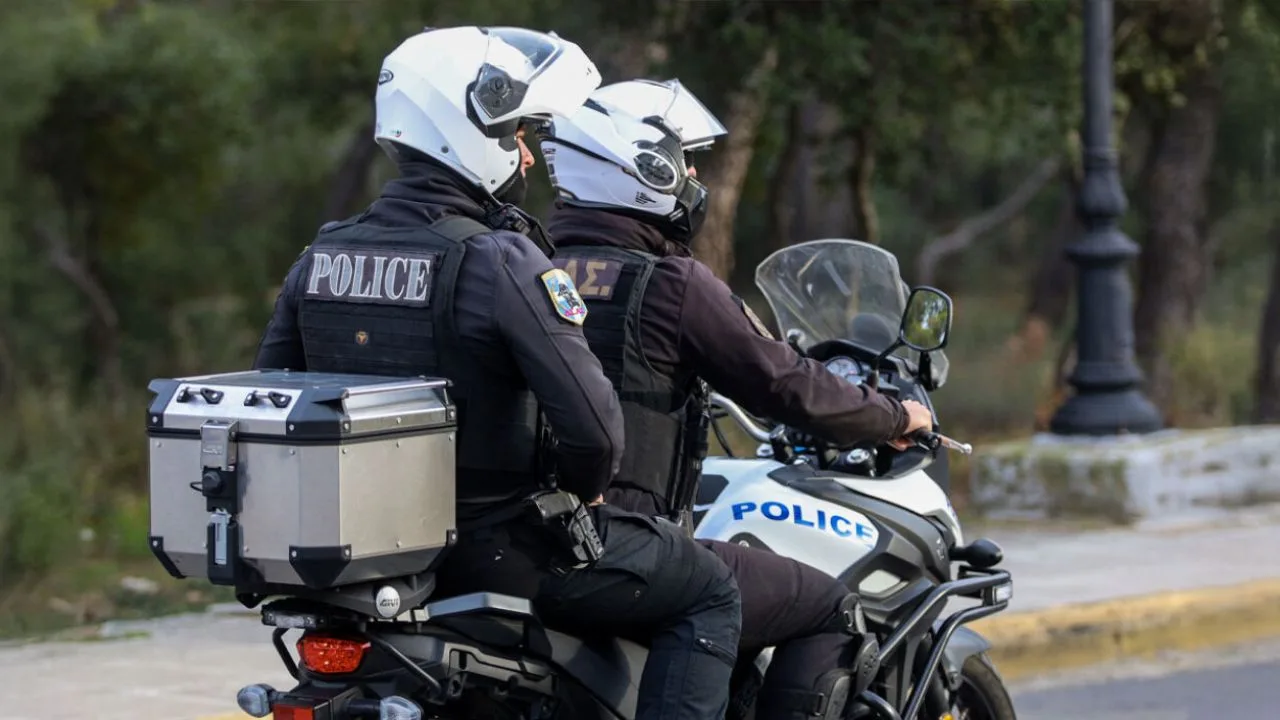 Θεσσαλονίκη: Κλέφτης πιάστηκε χάρη σε GPS – Του έλειπε μόνο η κουκούλα από αυτοκίνητο