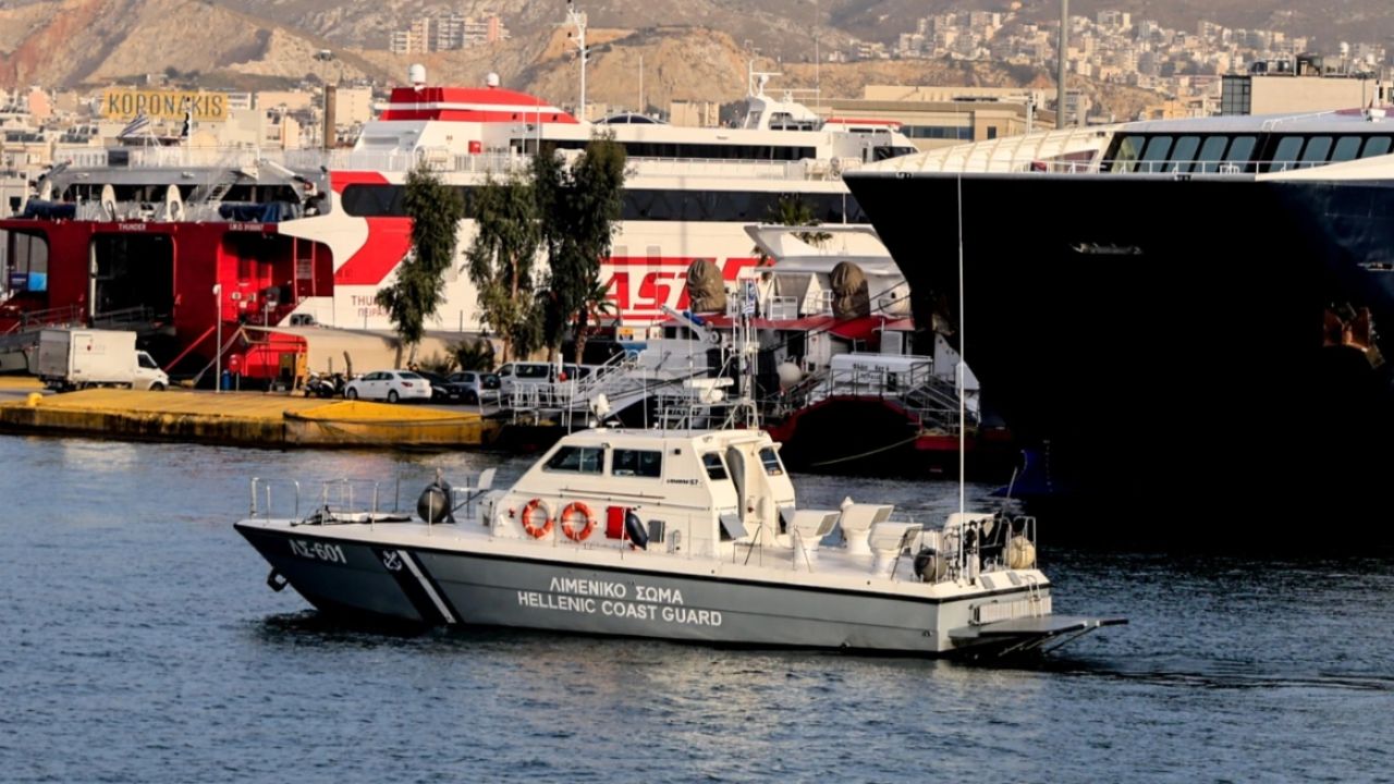Σοκ στο λιμάνι του Πειραιά: Εντοπίστηκε νεκρός 70χρονος στη θάλασσα!