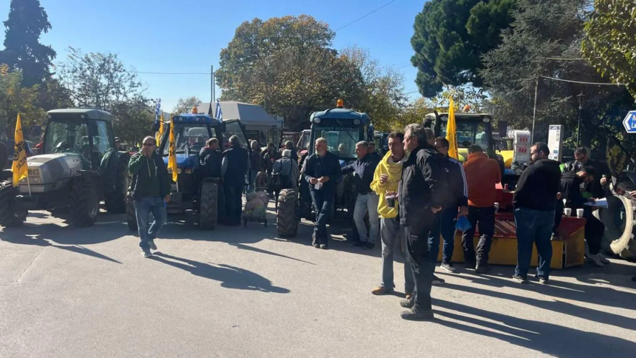 Λάρισα: Αγρότες και κτηνοτρόφοι ετοιμάζουν δυναμική επιστροφή στους δρόμους με τα τρακτέρ τους