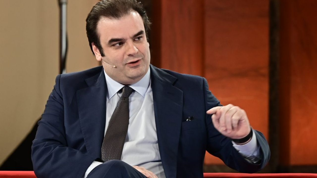 Ο Πιερρακάκης δίνει τα δις στους Γάλλους για να γίνει πρόεδρος του Eurogroup;