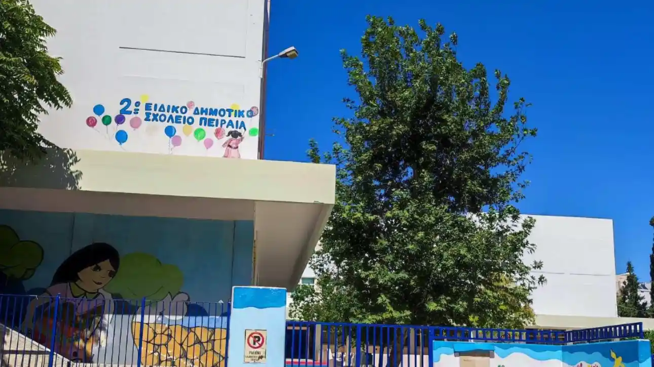 ΤΡΑΓΩΔΙΑ: ΘΑΝΑΤΟΣ 13ΧΡΟΝΗΣ ΣΤΟΝ ΠΕΙΡΑΙΑ – ΠΝΙΓΗΚΕ ΑΠΟ ΦΑΓΗΤΟ