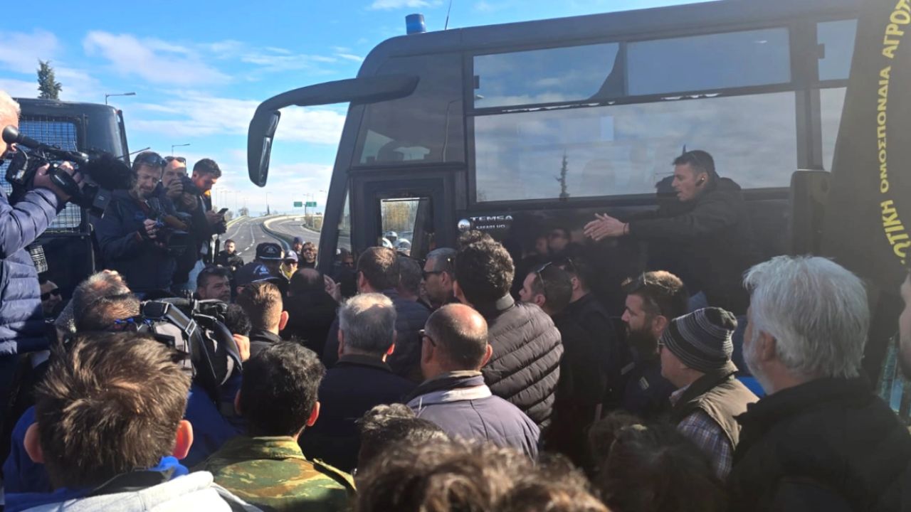 Αγροτικά μπλόκα: Πού και πώς αλλάζει η κυκλοφορία – Αναλυτικός οδηγός