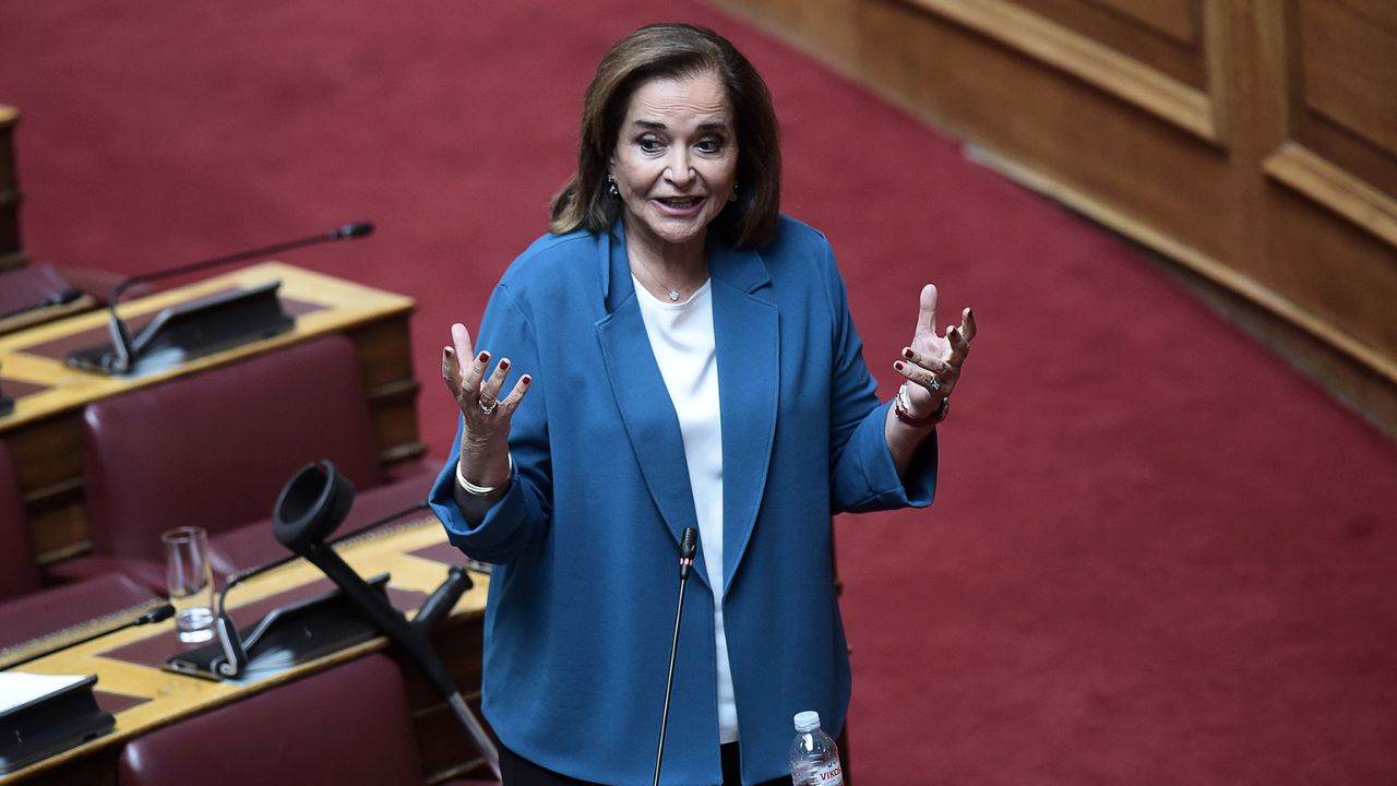 Μπακογιάννη καρφώνει Τσίπρα: Το πιο αρχηγικό κόμμα της χώρας τα δικά του χέρια!