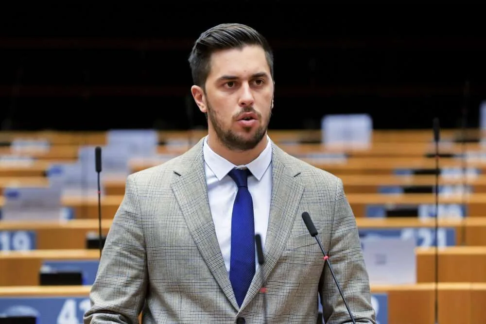 Εμμανουήλ Φράγκος προς κυβέρνηση Μητσοτάκη: «Ιδού η ΚΑΣΟΣ, ιδού και το καλώδιο»