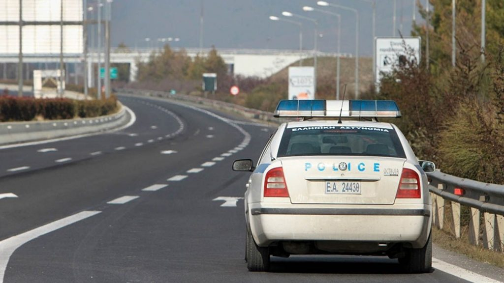 Ούτε σε ταινίες τέτοια καταδίωξη απο την ΕΛΑΣ: 18χρονος έτρεχε με 218 χλμ στην Ιόνια Οδό