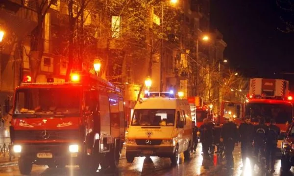 Άρτα: πτώση άνδρα από μπαλκόνι και απεγκλωβισμός γυναίκας από πυρκαγιά στο σπίτι