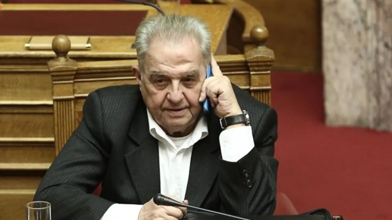 Ο ΑΛΕΚΟΣ ΦΛΑΜΠΟΥΡΑΡΗΣ ΕΦΥΓΕ ΑΠΟ ΤΗ ΖΩΗ