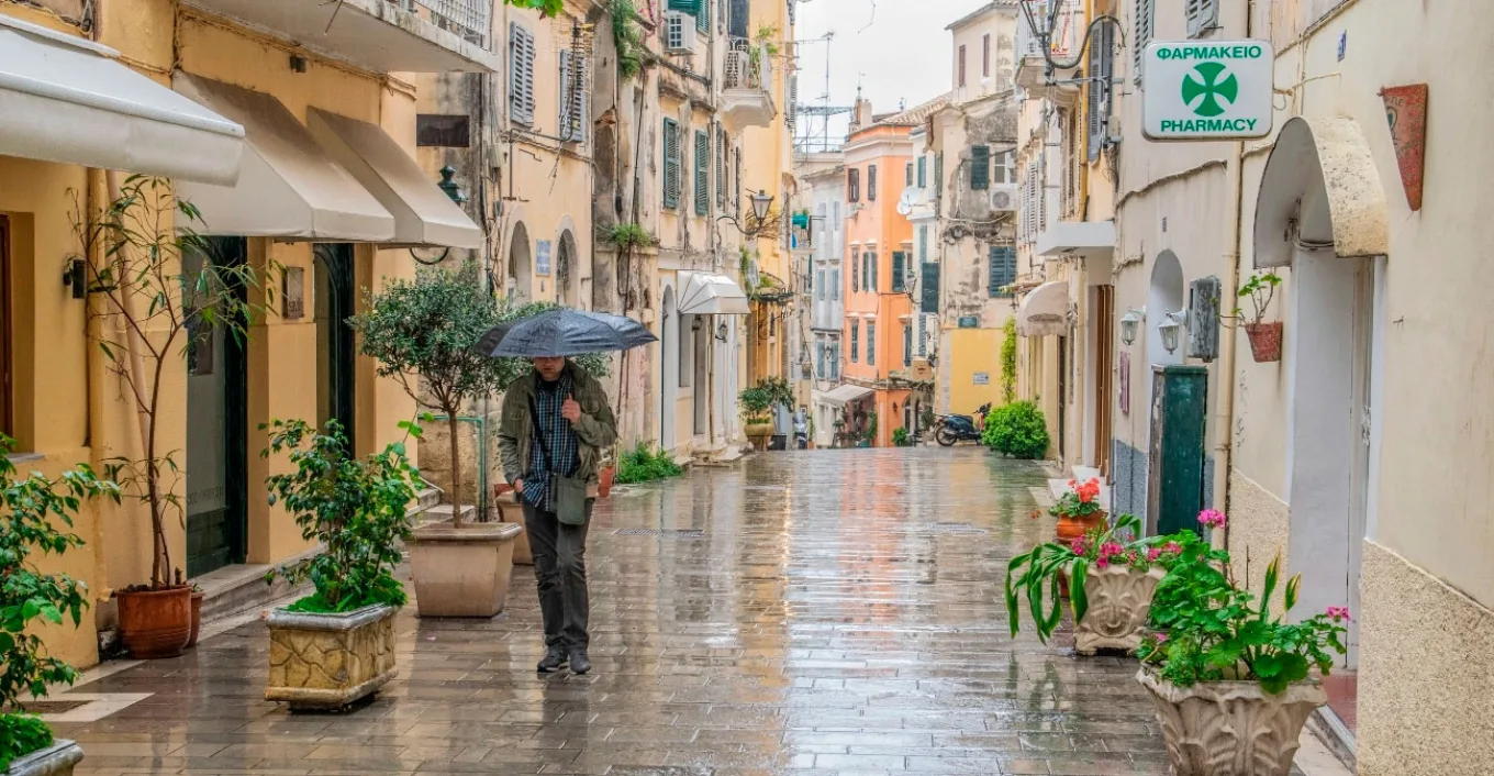 Σκόνη από σήμερα – Έρχονται συνεχόμενες βροχές μέχρι 25 Νοεμβρίου
