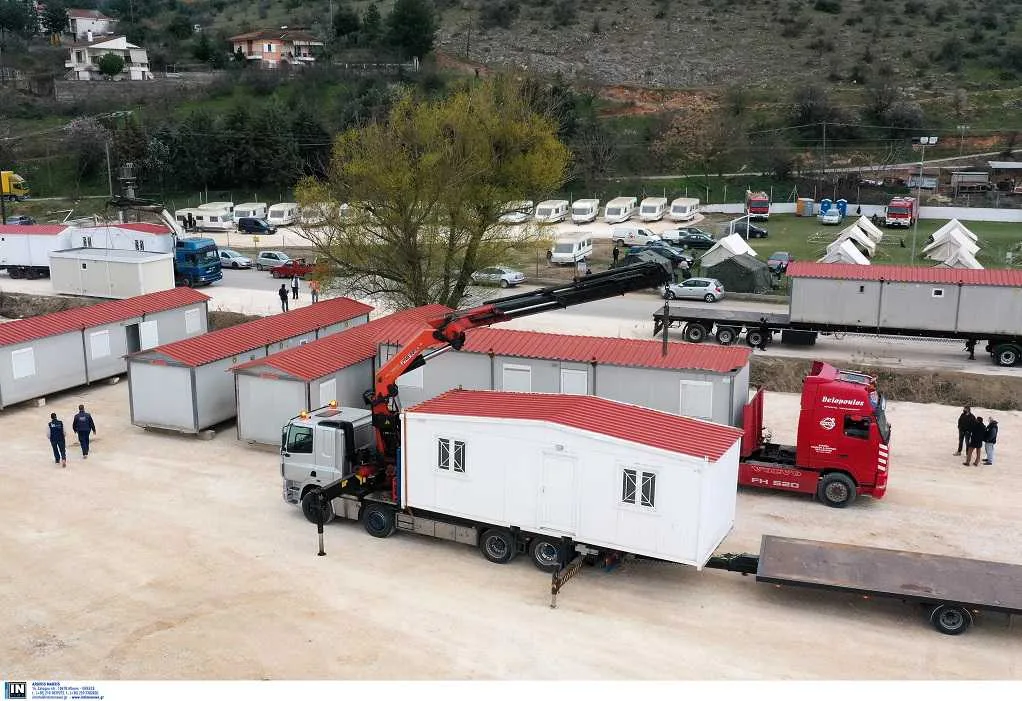 ΠΑΤΗΣΑΝ ΣΤΟΝ ΠΟΝΟ ΤΩΝ ΣΕΙΣΜΟΠΛΗΚΤΩΝ ΚΑΙ ΚΑΝΑΝΕ ΚΟΜΠΙΝΕΣ: “ΣΤΟΝ ΕΙΣΑΓΓΕΛΕΑ ΥΠΟΘΕΣΗ ΠΑΡΑΧΩΡΗΣΗΣ ΟΙΚΙΣΚΩΝ ΣΕ ΣΕΙΣΜΟΠΛΗΚΤΟΥΣ ΑΠΟ ΔΗΜΟ”