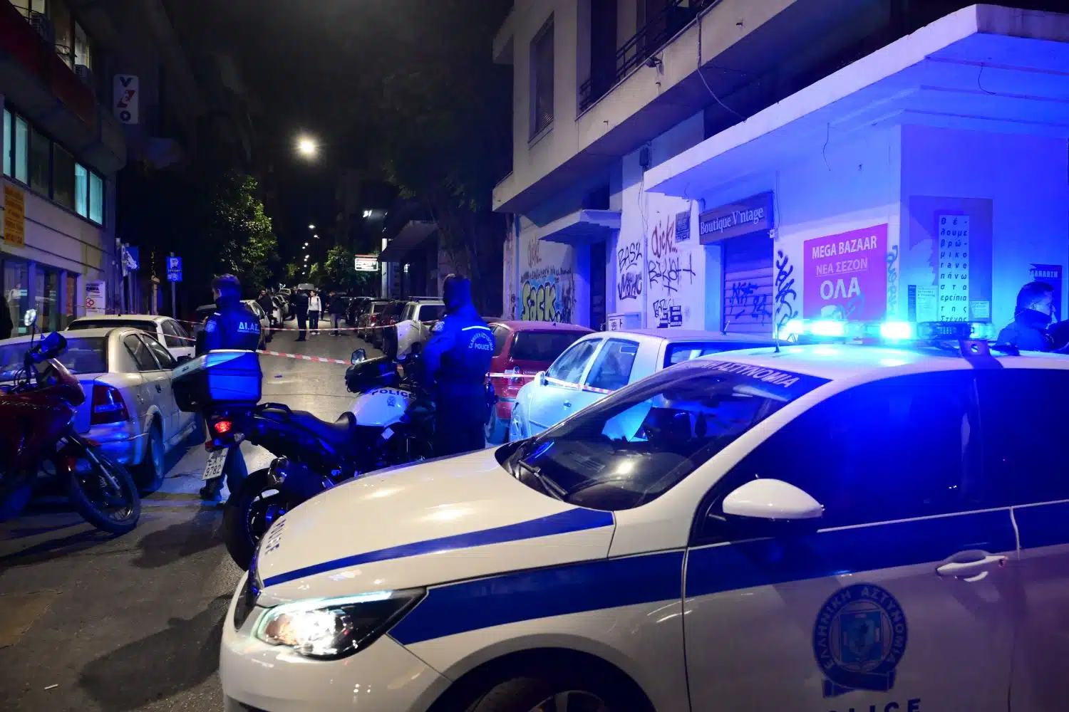 Έκρηξη σε συνεργείο αυτοκινήτων – Ξέσπασε φωτιά, ζημιές και σε αυτοκίνητα