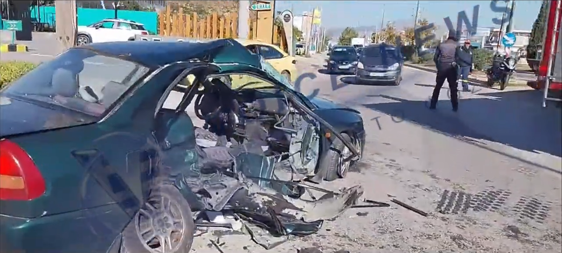 Θανατηφόρο τροχαίο στη Λεωφόρο Λαυρίου με δύο βαριά τραυματίες (ΒΙΝΤΕΟ)
