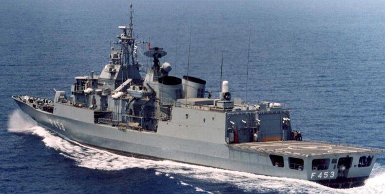 ΒΛΑΒΗ ΓΙΑ ΤΗΝ ΦΡΕΓΑΤΑ ΣΠΕΤΣΑΙ ΠΟΥ ΣΥΜΜΕΤΕΧΕΙ ΣΤΟ ΠΡΟΓΡΑΜΜΑ ASPIDES! Η ΕΠΑΝΟΔΟΣ ΤΗΣ ΣΤΗΝ ΕΛΛΑΔΑ ΜΠΟΡΕΙ ΝΑ ΓΙΝΕΙ ΚΑΙ ΜΕ ΕΝΑΝ ΚΙΝΗΤΗΡΑ!!!