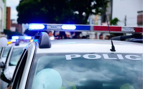 Απίστευτη υπόθεση στην Κυψέλη: Υδραυλικός κλήθηκε να ξεβουλώσει αποχέτευση και βρήκε 9 όπλα