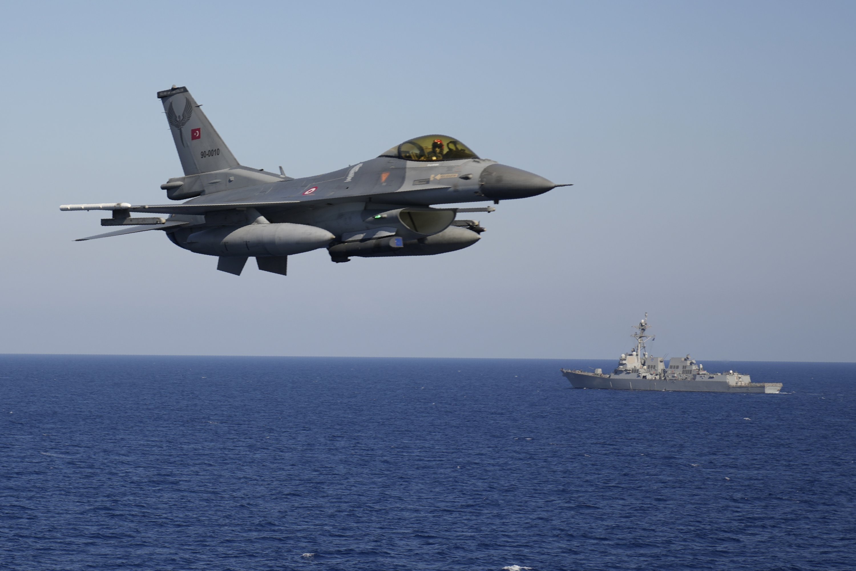 Τουρκικό F-16 κατέστρεψε drone στη Μαύρη Θάλασσα!