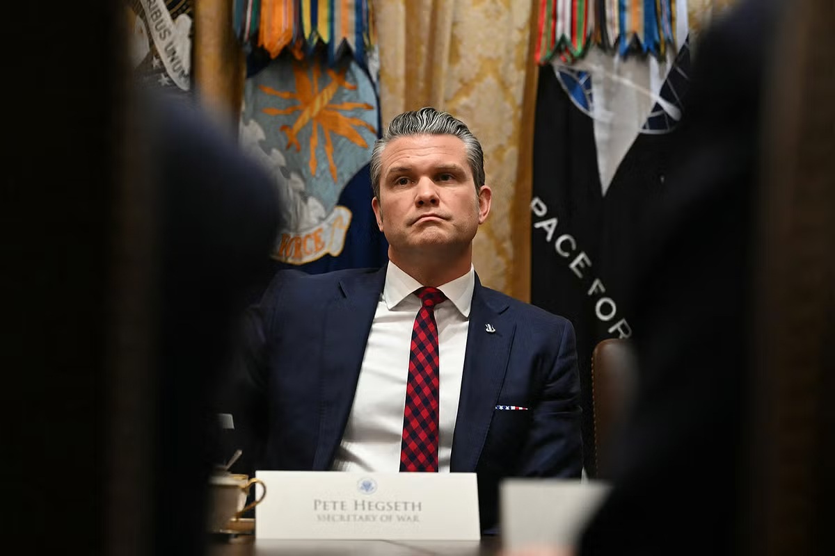 Τεράστια γκάφα του ΥΠΑΜ των ΗΠΑ Pete Hegseth – Δημοσίευσε κρατικά μυστικά στον λογαριασμό του στο Signal