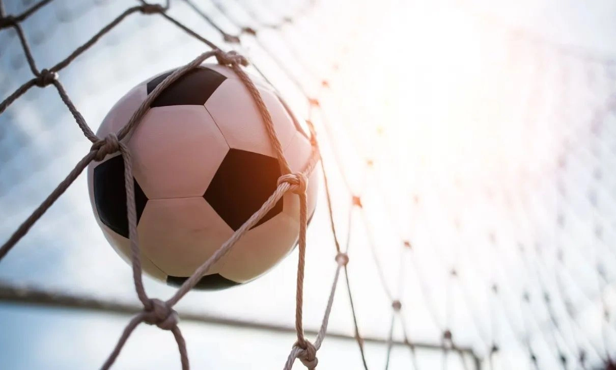 Δυνατά παιχνίδια στη Super League με ενισχυμένες αποδόσεις και Bet Builder Ready από το Πάμε Στοίχημα
