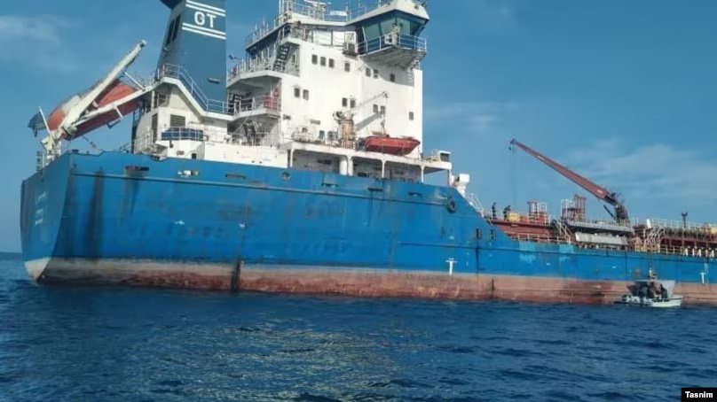 Το Ιράν κατάσχει ξένο δεξαμενόπλοιο με 18 μέλη πληρώματος στη Θάλασσα του Ομάν για λαθρεμπόριο καυσίμων