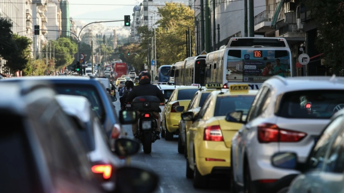 Μποτιλιάρισμα και καθυστερήσεις στους δρόμους της Αθήνας