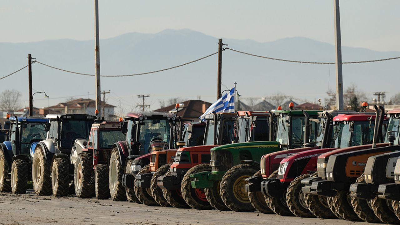 Αγρότες σε αναμονή: Νέα μπλόκα στον ορίζοντα – Όλα τα σενάρια για κλιμάκωση
