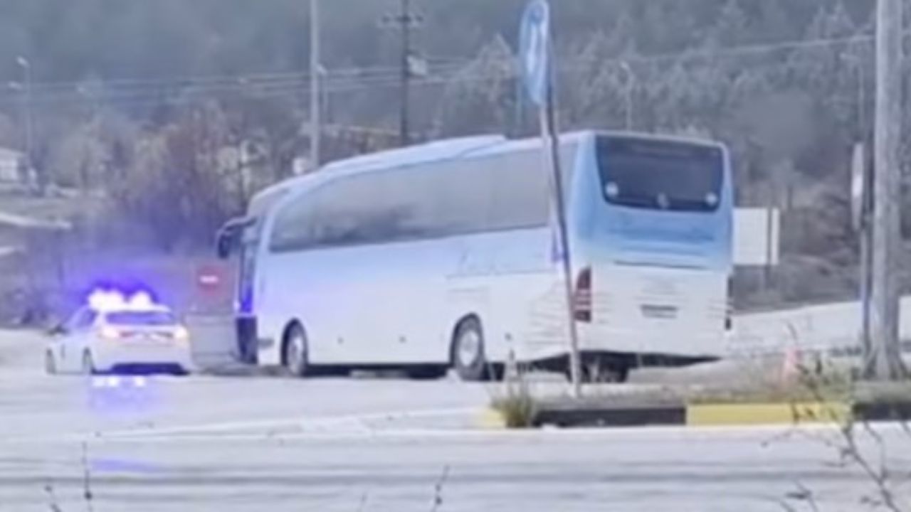 ΤΡΟΧΑΙΟ «ΣΟΚ» ΣΤΗΝ ΠΤΟΛΕΜΑΪΔΑ: ΛΕΩΦΟΡΕΙΟ ΜΕ 40 ΕΡΓΑΖΟΜΕΝΟΥΣ ΤΗΣ ΔΕΗ ΕΞΕΤΡΑΠΗ!