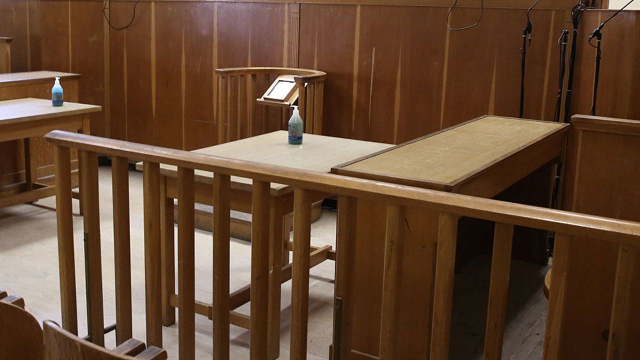 Στο εδώλιο καθηγητής από τον Άλιμο για ασέλγεια σε δύο ανήλικες