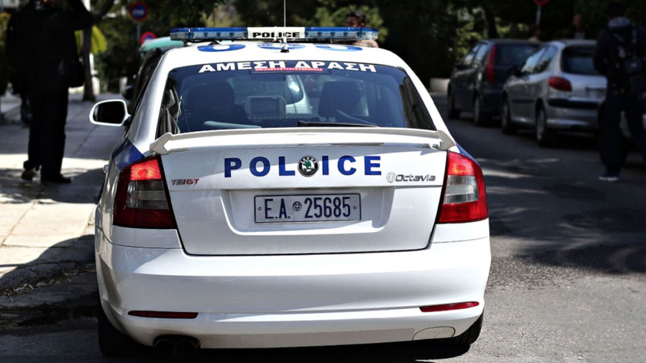 Καρέ καρέ τρόμος στην Πάργα: Ένοπλοι ληστές “χτύπησαν” κοσμηματοπωλείο και άρπαξαν αυτοκίνητο πολίτη