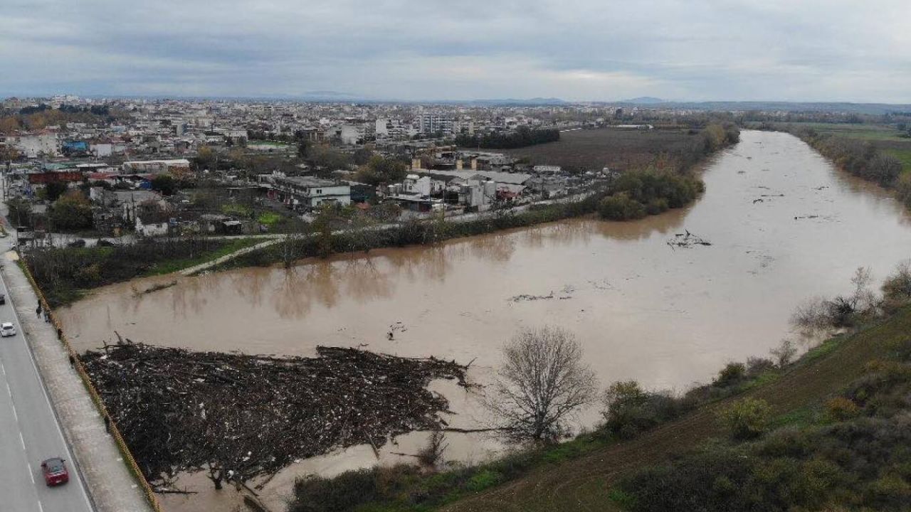 Λάρισα σε εγρήγορση: Αυξημένη επιφυλακή για τον Πηνειό