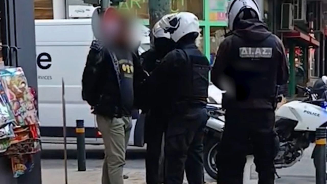 Συνελήφθη πορτοφολάς στην Κυψέλη – Αστυνομικοί της ΔΙ.ΑΣ. τον τσάκωσαν επ’ αυτοφώρω