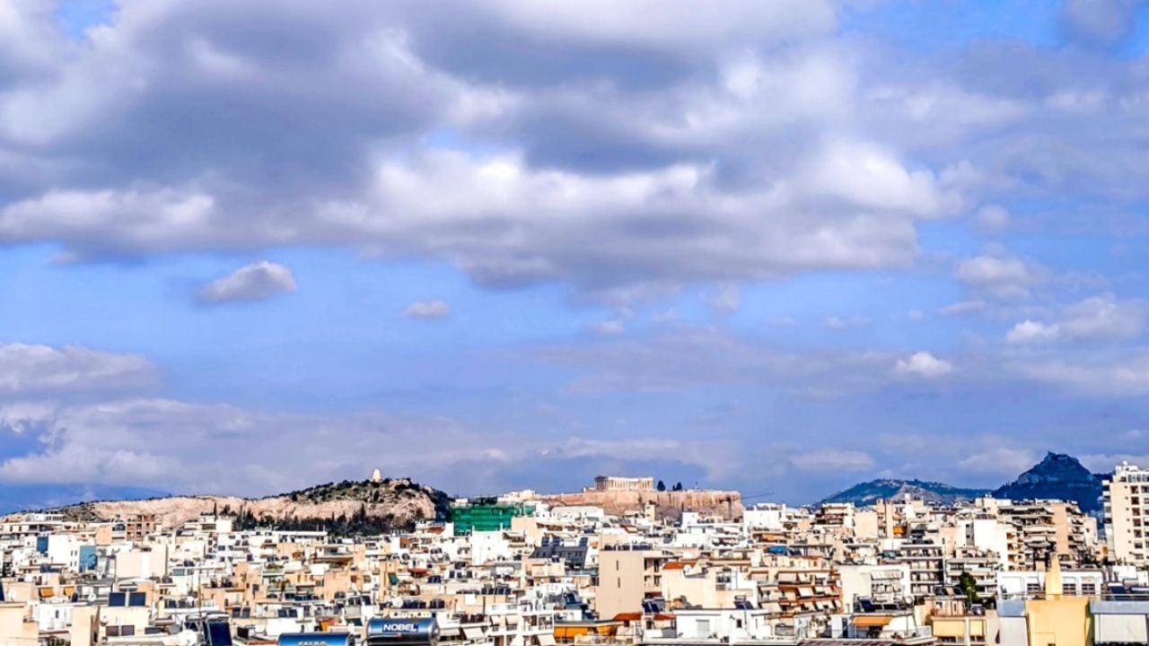 Καιρός: Χωρίς χειμωνιάτικες εκπλήξεις μέχρι τα Χριστούγεννα – Ήπιες θερμοκρασίες και λίγες αλλαγές στο σκηνικό