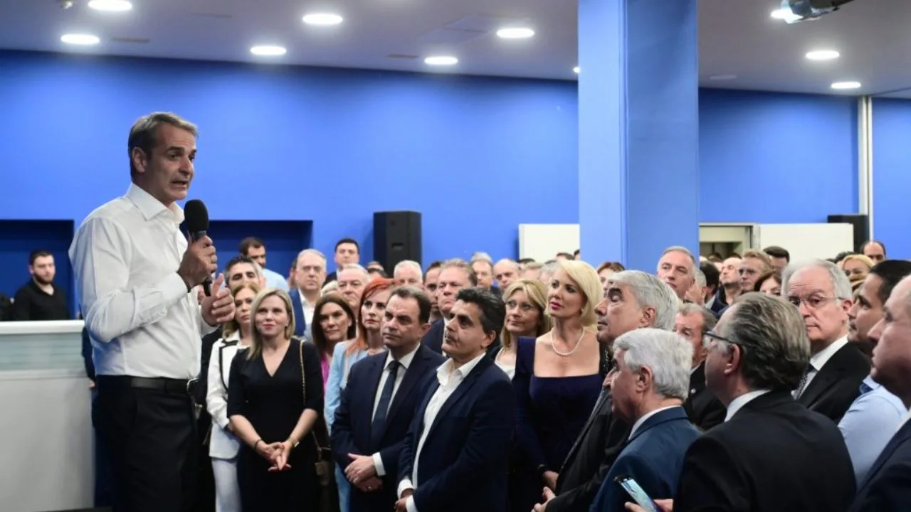 Μητσοτάκης σε βουλευτές ΝΔ – Στηρίξτε με ή θα σας αφήσω εκτός στις 2ες εκλογές