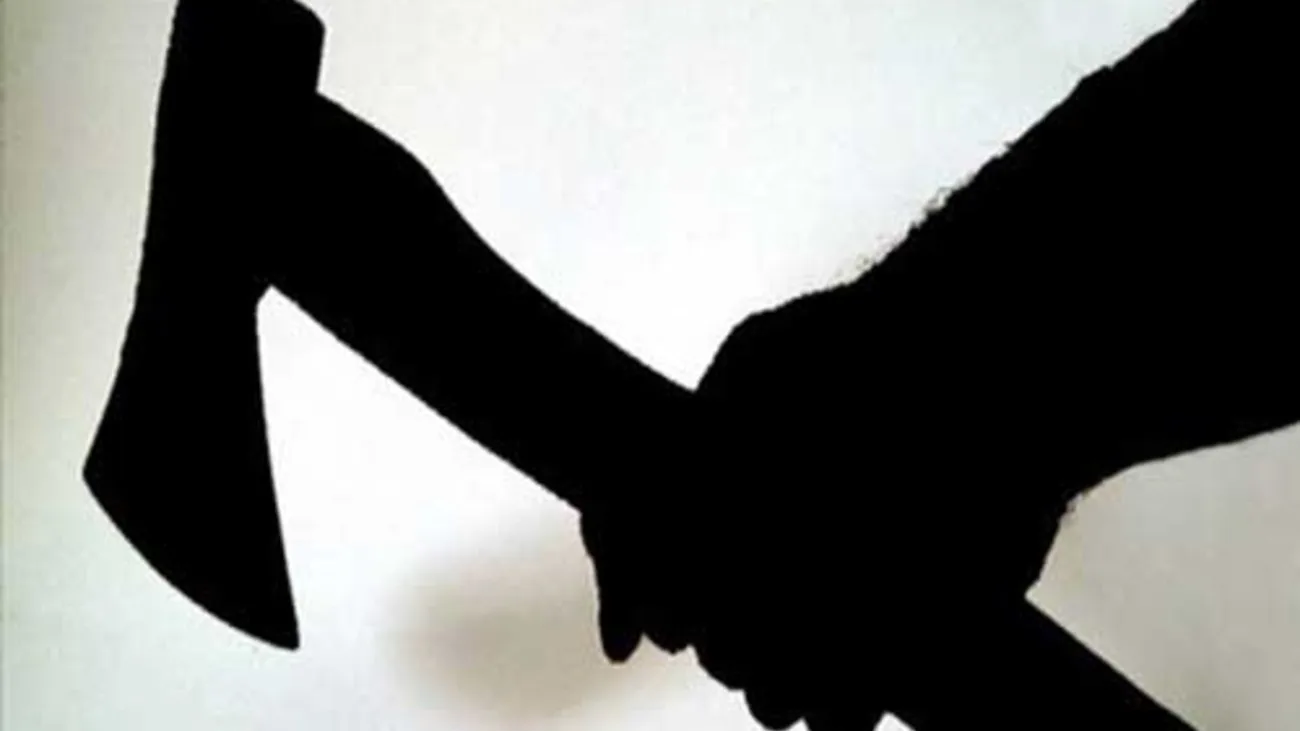 Σοκ στον δρόμο στην Αργυρούπολη: 59χρονος κατέβηκε με τσεκούρι από το αυτοκίνητο