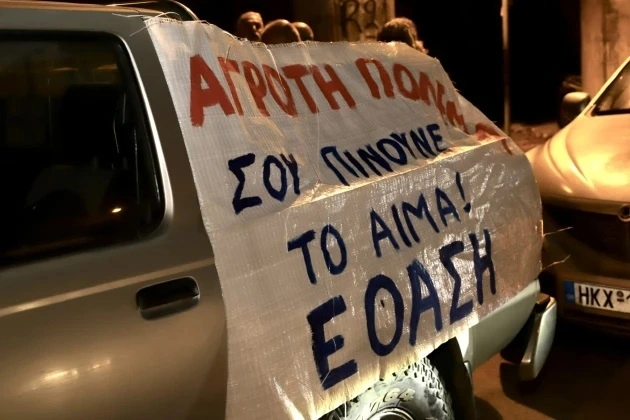 Αγροτοκτηνοτρόφοι σε κινητοποίηση στο Ηράκλειο: Τρακτέρ και αγροτικά οχήματα στους δρόμους