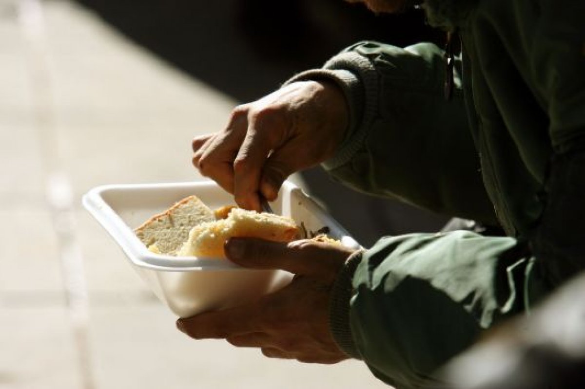 ΕΚΡΗΞΗ ΦΤΩΧΕΙΑΣ ΣΤΟΝ ΒΟΛΟ: ΠΑΝΩ ΑΠΟ 5.000 ΕΝΗΛΙΚΕΣ ΚΑΙ ΠΑΙΔΙΑ “ΕΞΑΡΤΩΝΤΑΙ” ΑΠΟ ΤΟ ΚΟΙΝΩΝΙΚΟ ΠΑΝΤΟΠΩΛΕΙΟ
