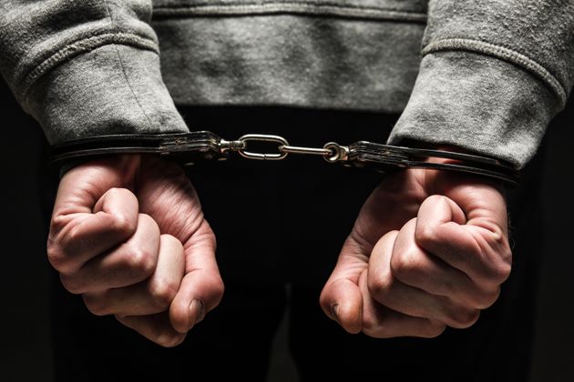 «Χειροπέδες» σε δύο αλλοδαπούς για σωρεία κλοπών στο Ηράκλειο