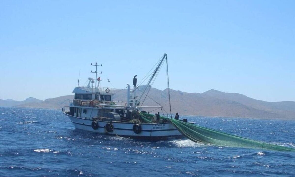 Νέα τερτίπια με τουρκικά αλιευτικά – Μπάτε σκύλοι.. ψαρέψτε!
