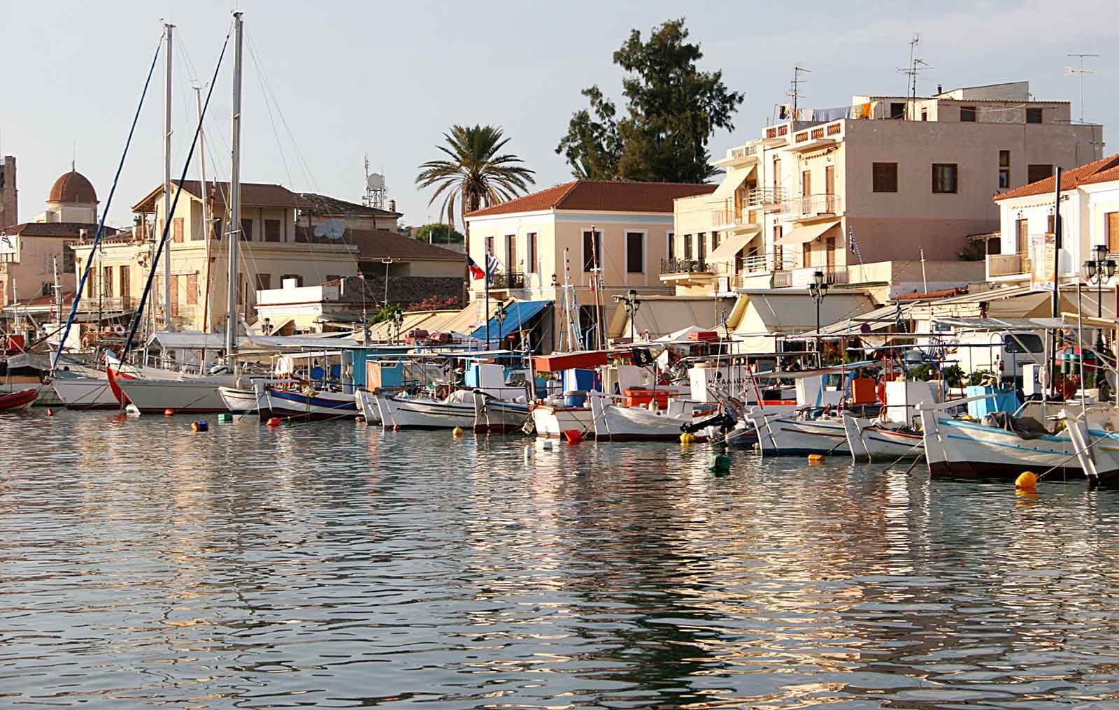 Βλάβη στον υποθαλάσσιο αγωγό αφήνει την Αίγινα χωρίς υδροδότηση από την ΕΥΔΑΠ