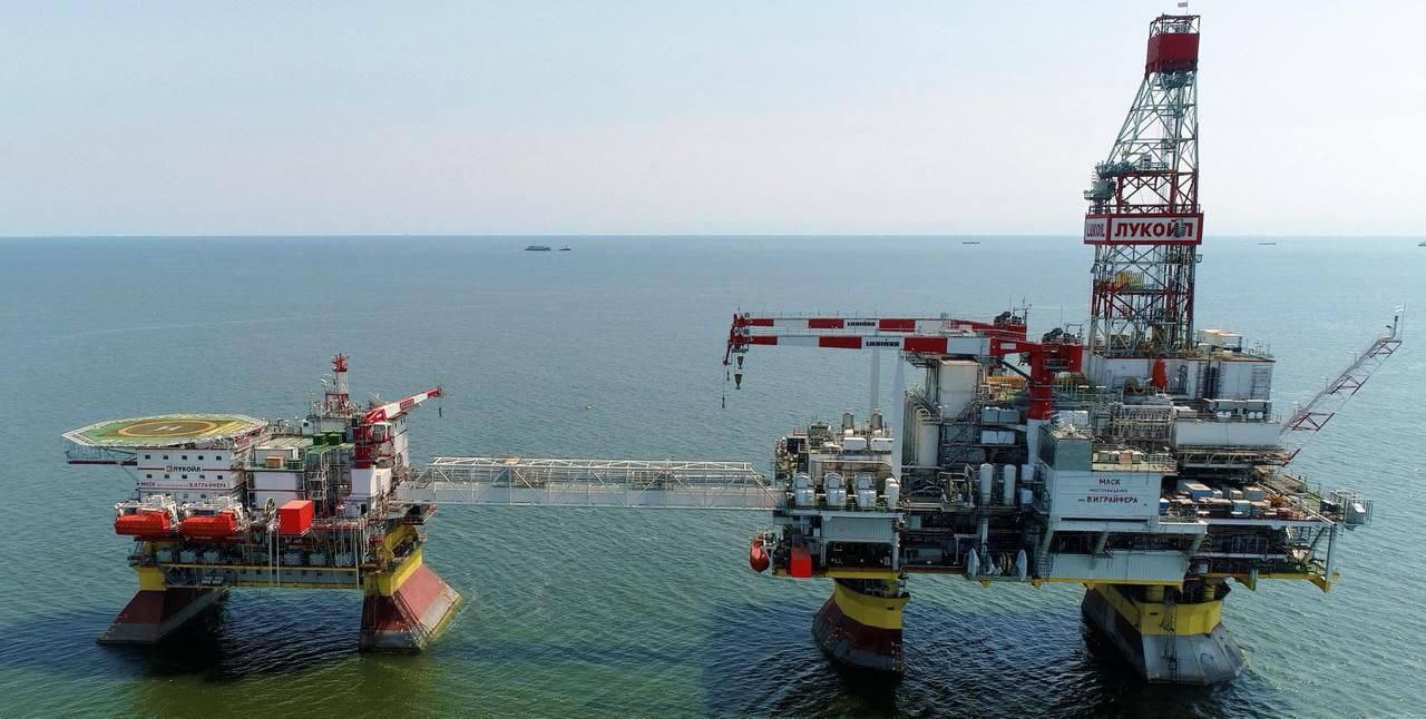 Συνεχίζεται η κλιμάκωση: Η SBU χτύπησε και τρίτη ρωσική πλατφόρμα πετρελαίου