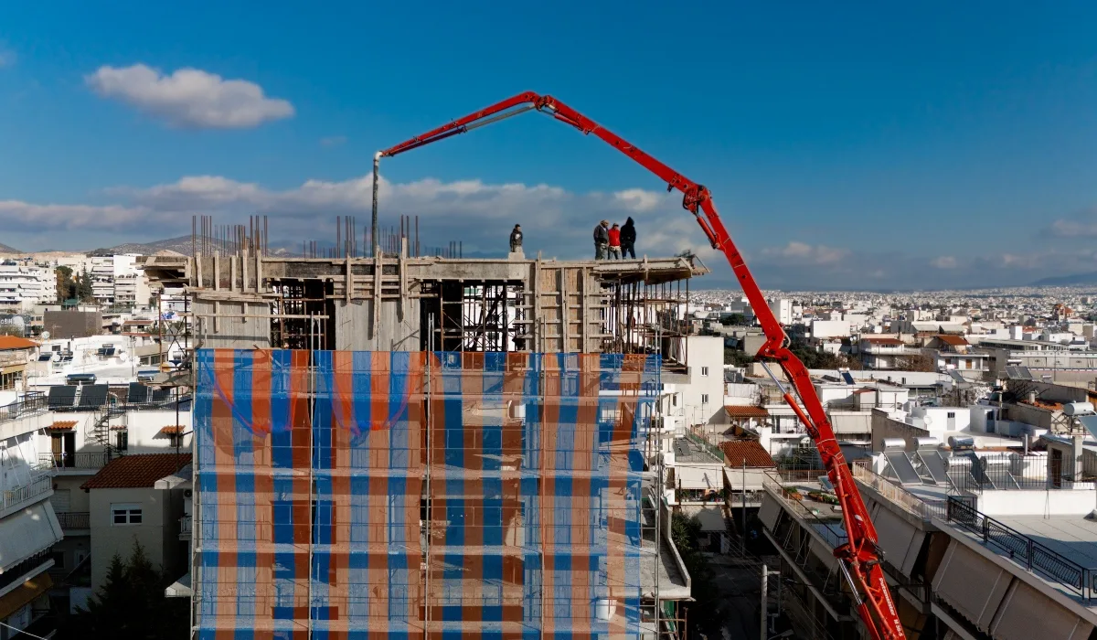 Σημαντική υποχώρηση στις νέες οικοδομικές άδειες για κατοικίες – Πτώση 30% το φετινό οκτάμηνο