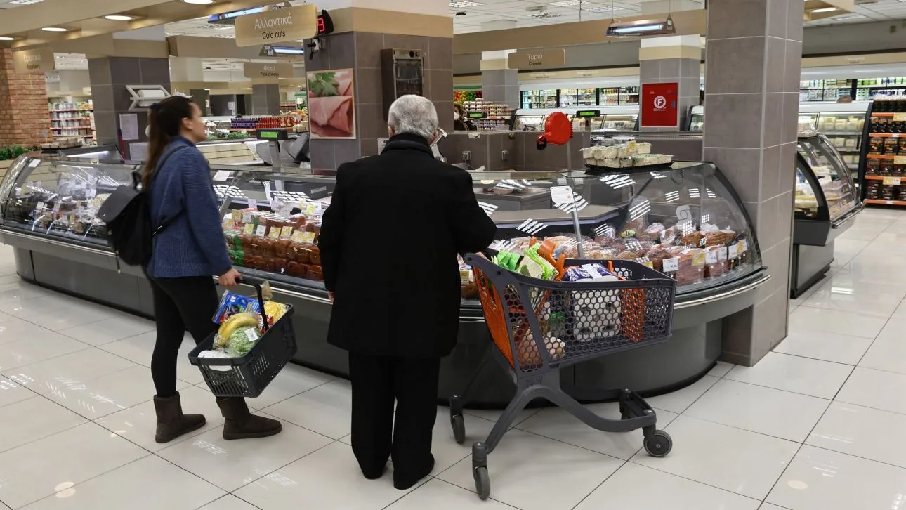 ΑΙΣΧΡΟΚΕΡΔΕΙΑ & ΠΛΗΘΩΡΙΣΜΟΣ ΔΥΟ ΔΙΑΦΟΡΕΤΙΚΟΙ ΚΟΣΜΟΙ ΣΕ ΜΙΑ ΧΩΡΑ – ΑΡΝΗΤΙΚΟ ΡΕΚΟΡ ΤΑ 16ΔΙΣ ΤΩΝ ΣΟΥΠΕΡ ΜΑΡΚΕΤ