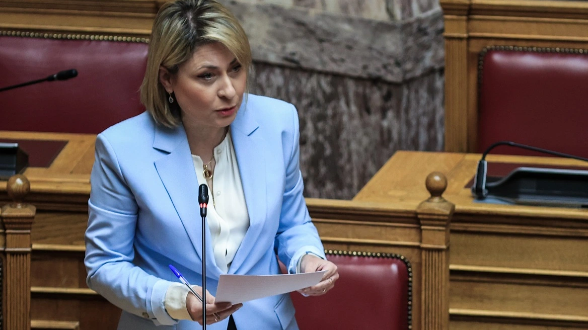 Συναγερμός στην Πάτρα – ΜΑΤ και ΟΠΚΕ στο γραφείο της Χριστίνας Αλεξοπούλου μετά από πληροφορία για πιθανό χτύπημα