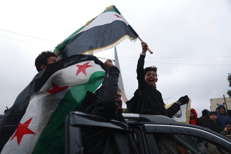 Συμφωνία Συρίας-SDF επιτεύχθηκε καθώς οι ΗΠΑ λένε ότι η συνεργασία με την ομάδα υπό την ηγεσία των Κούρδων «έληξε»