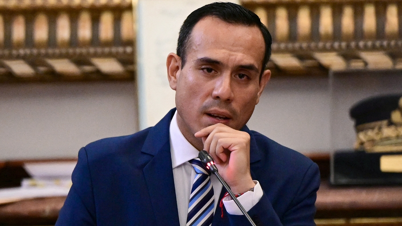 Σκάνδαλο «Chifagate» στο Περού: Ο προσωρινός πρόεδρος Χοσέ Ζερί υπό διερεύνηση για μυστικές συναντήσεις με Κινέζους επιχειρηματίες