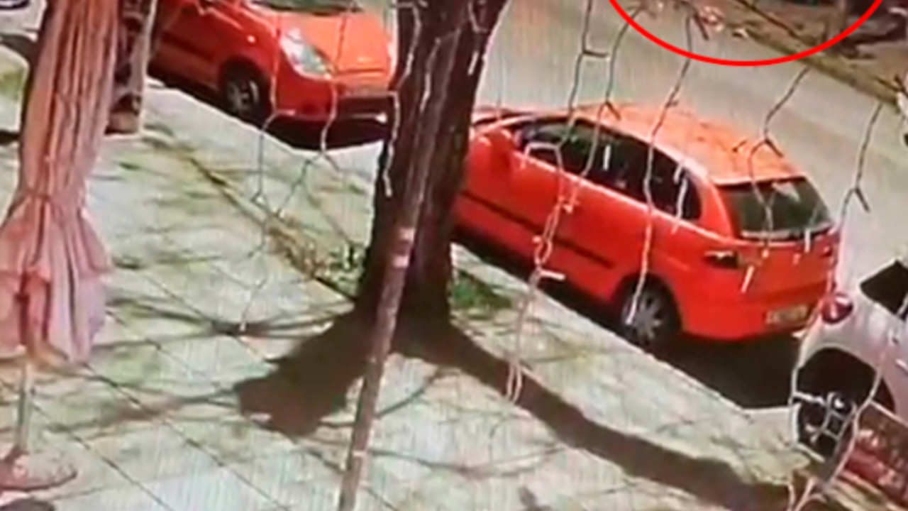 Θεσσαλονίκη: Μεθυσμένη 24χρονη οδηγός συγκρούεται με 15 σταθμευμένα ΙΧ και κατάστημα
