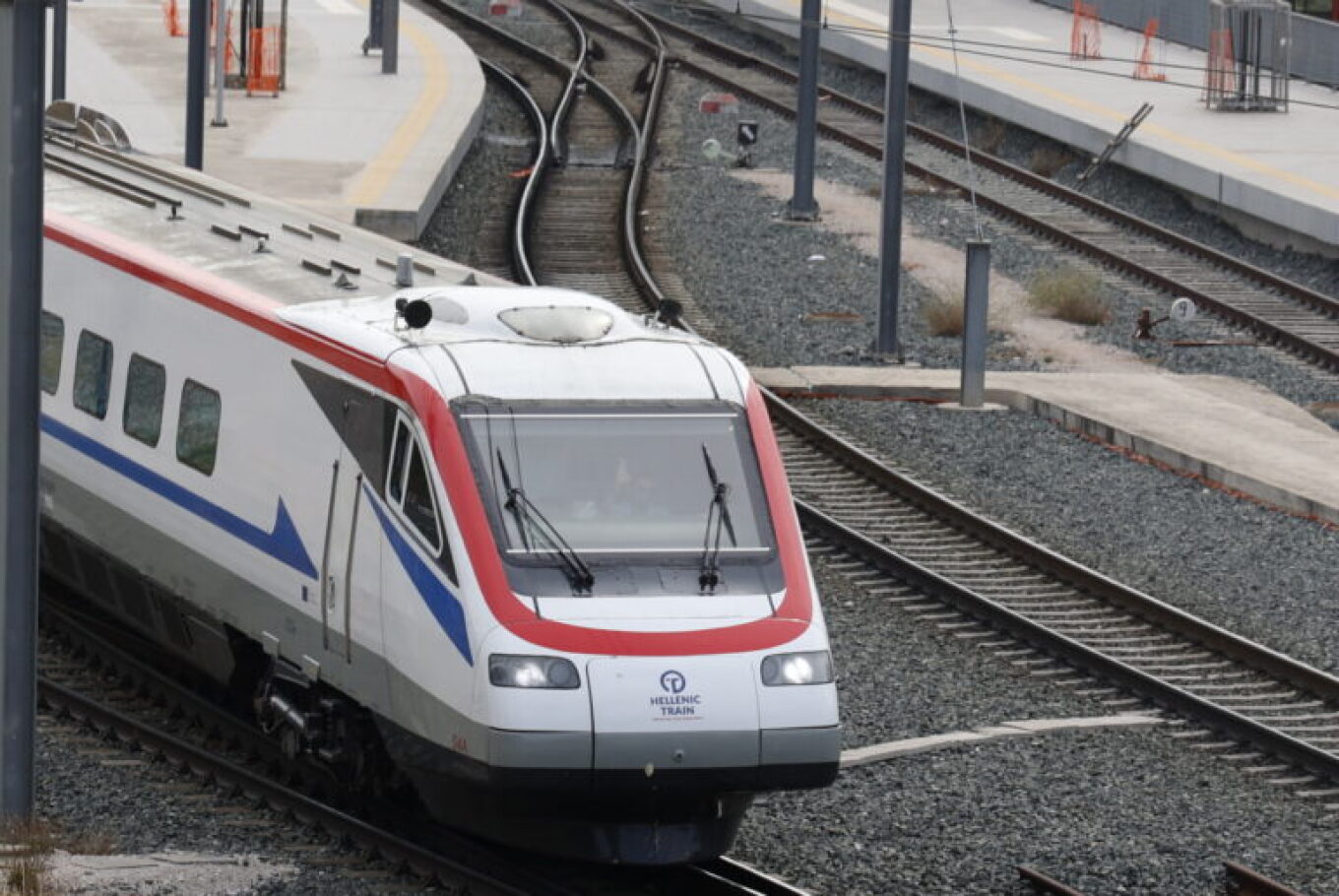 Ακυρώνονται δρομολόγια τρένων στη γραμμή Άγιος Ανδρέας – Ρίο λόγω πτώσης δέντρου
